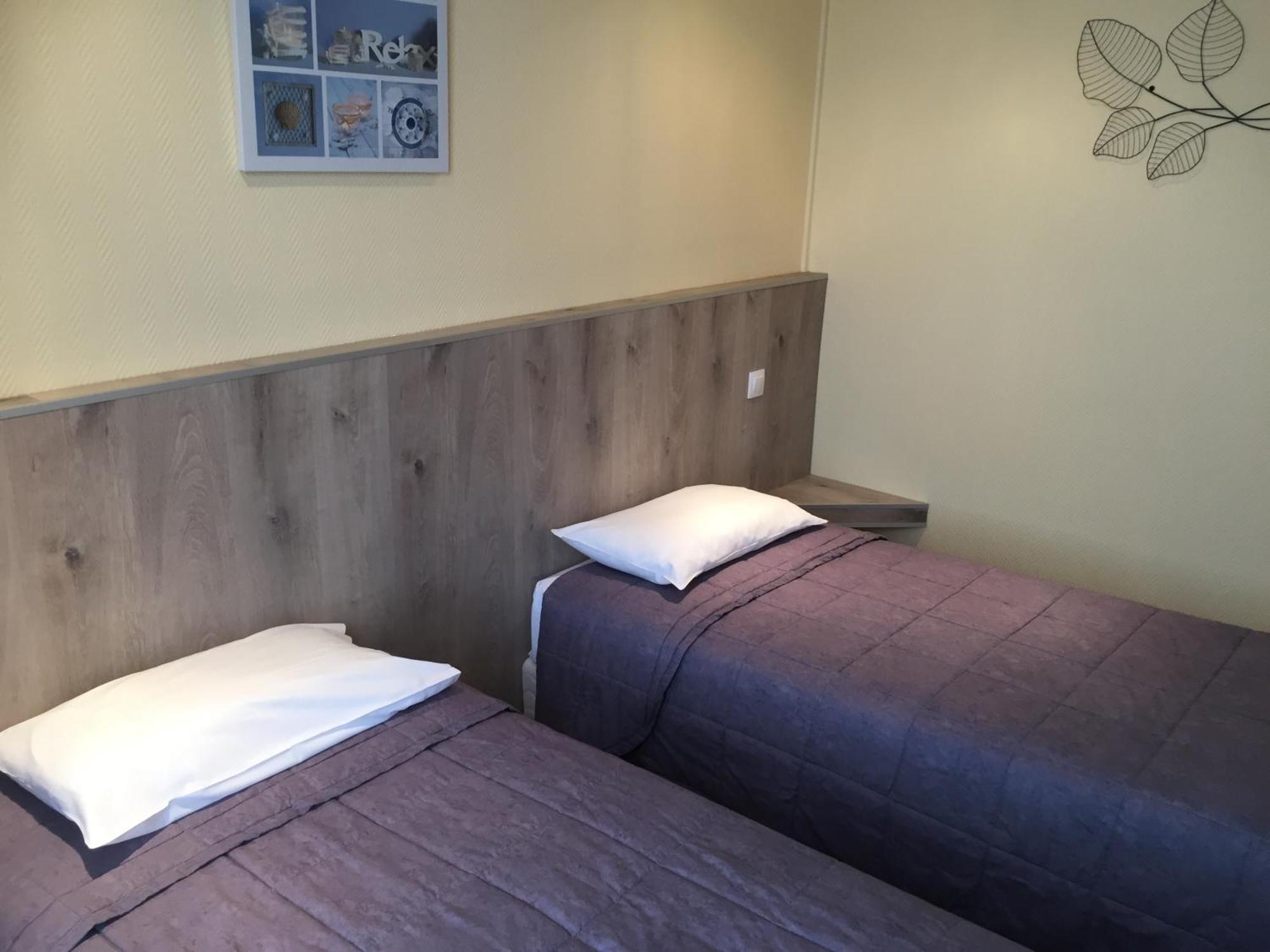 Hotel & Restaurant Le Cardinal Poix-de-Picardie エクステリア 写真
