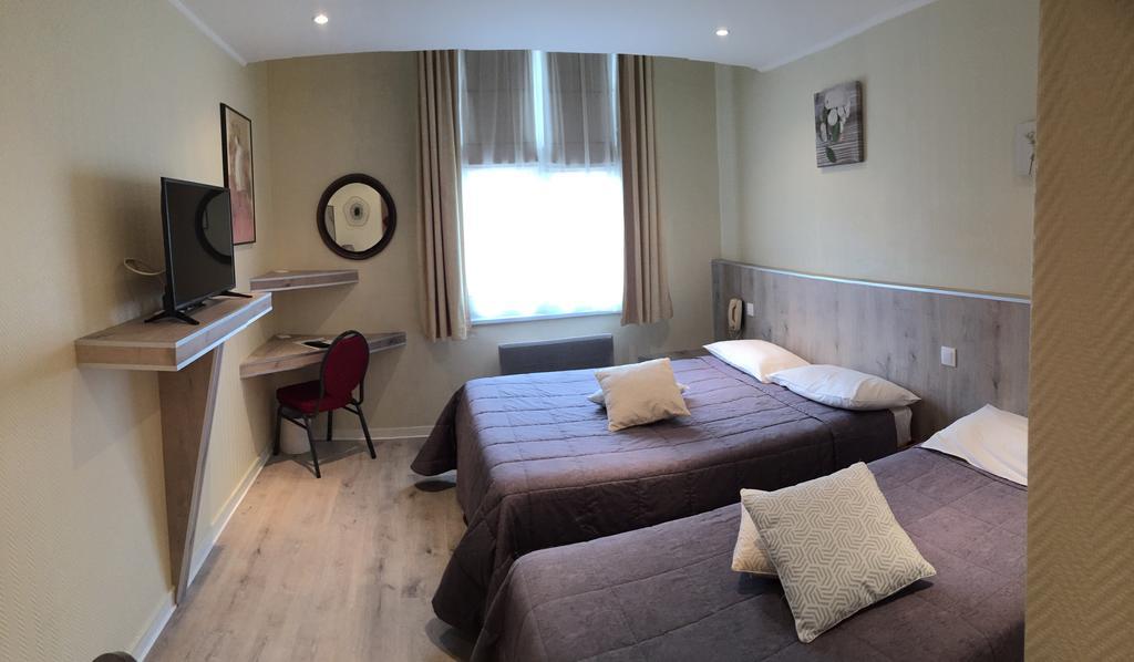 Hotel & Restaurant Le Cardinal Poix-de-Picardie エクステリア 写真
