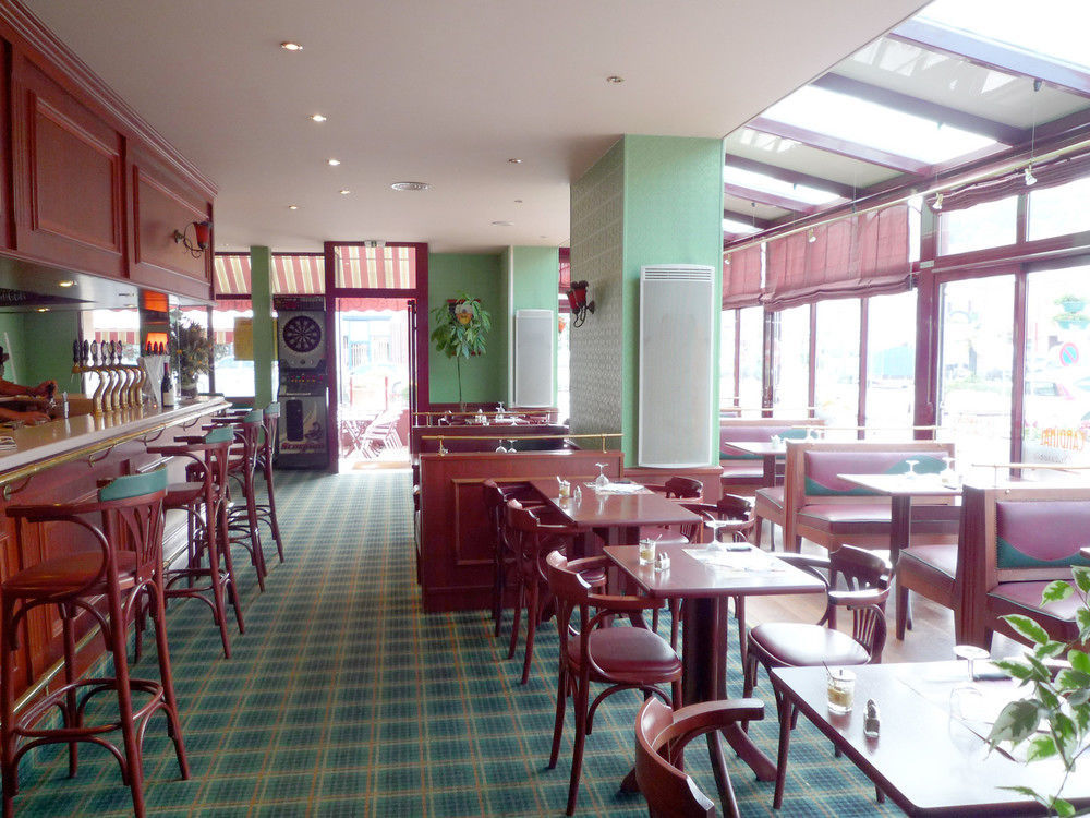 Hotel & Restaurant Le Cardinal Poix-de-Picardie エクステリア 写真