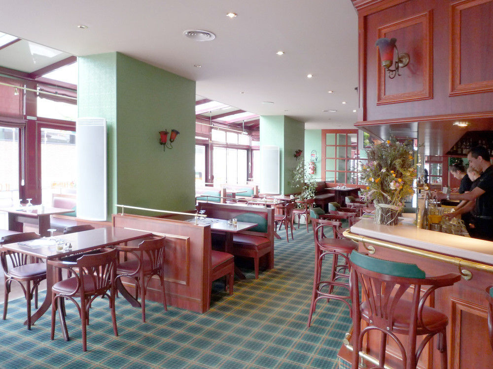 Hotel & Restaurant Le Cardinal Poix-de-Picardie エクステリア 写真
